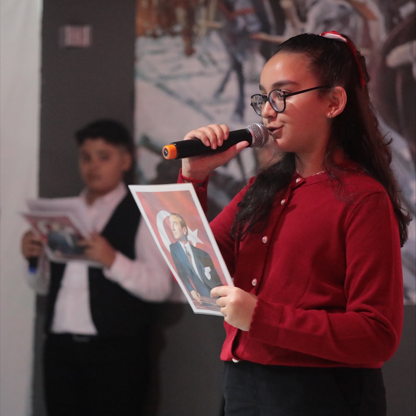 572296833 18172512031363573 144292237047681056 N