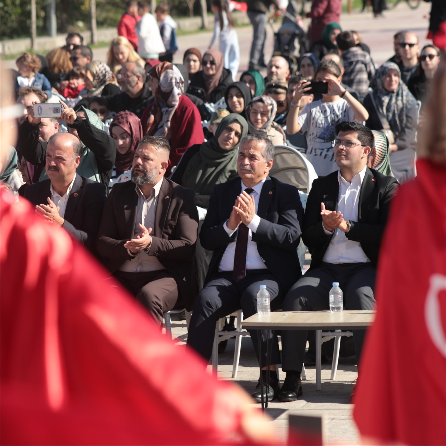 572966369 18172501801363573 1359825577110538359 N