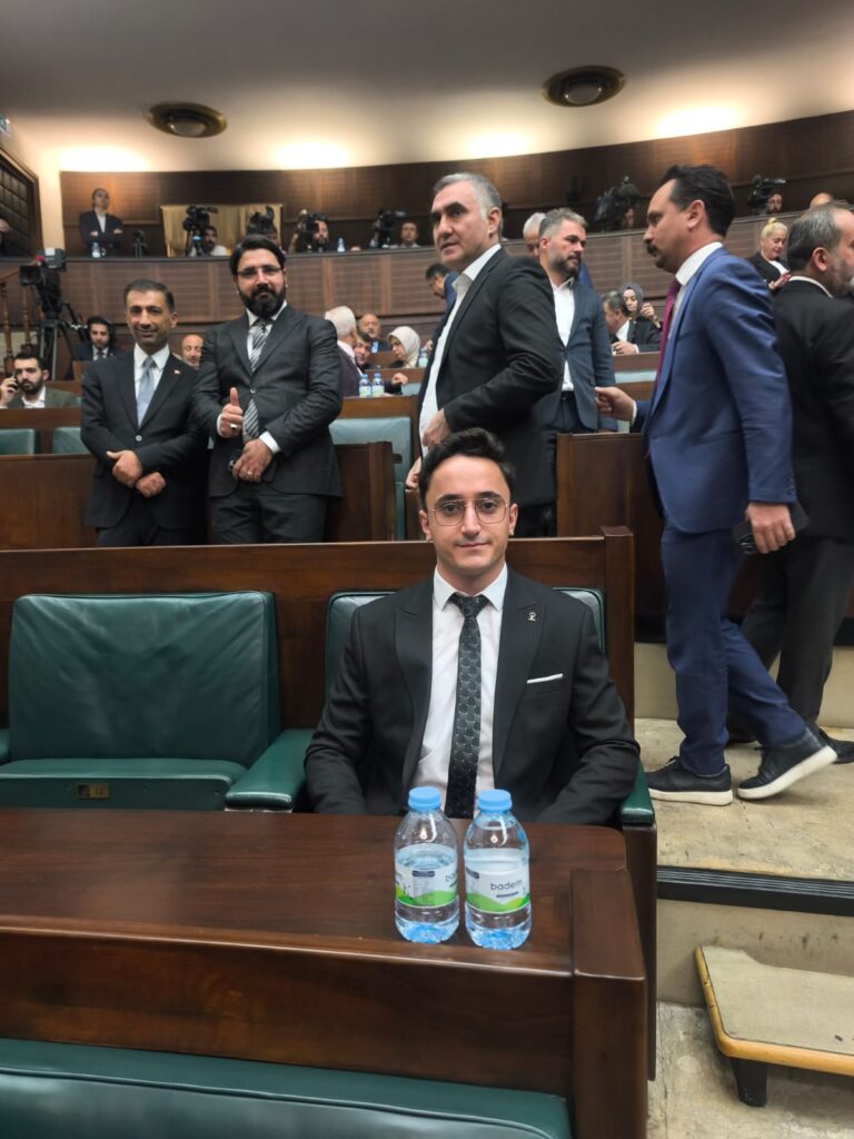 05Ea4759 E256 40Ef 8422 0Dbe284334B7 768X1024