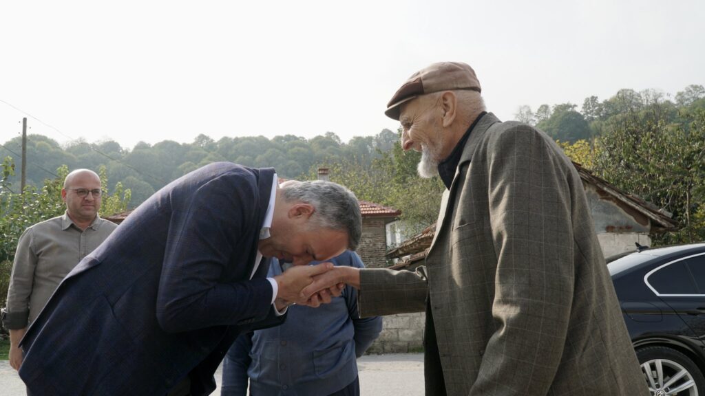 G5 E X O4 Wo A As K Lr 1024X576