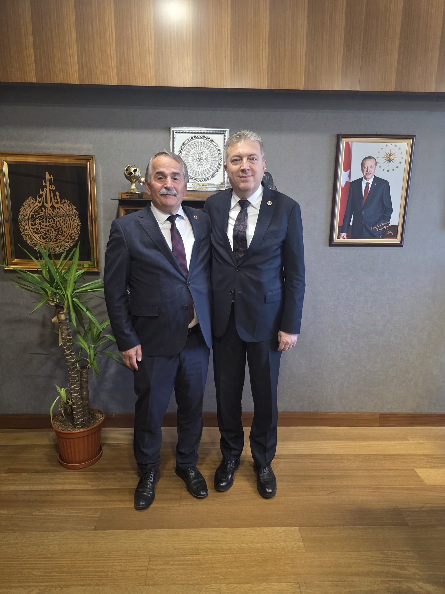 G6 N M Gp X A A E O Pjb