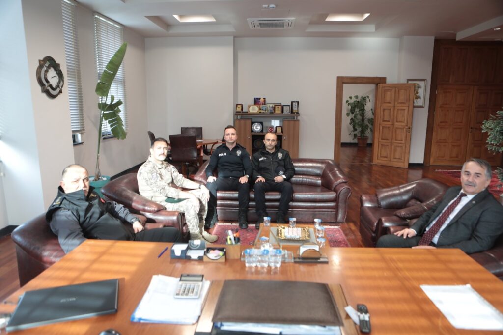 587965902 18176444839363573 432495915427375667 N 1024X682