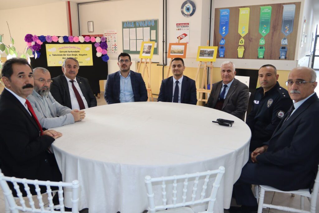 594068122 1430631379065090 2551822971924682177 N 1024X682