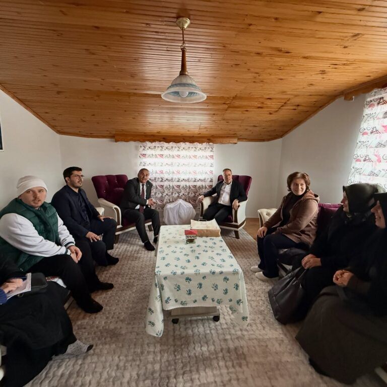 652340248 18186217549363573 205645475544020244 N 768X768