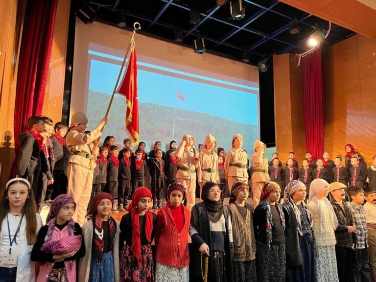 60E4544487Ef0F6A0E4B8Df1C4B1077F 768X576