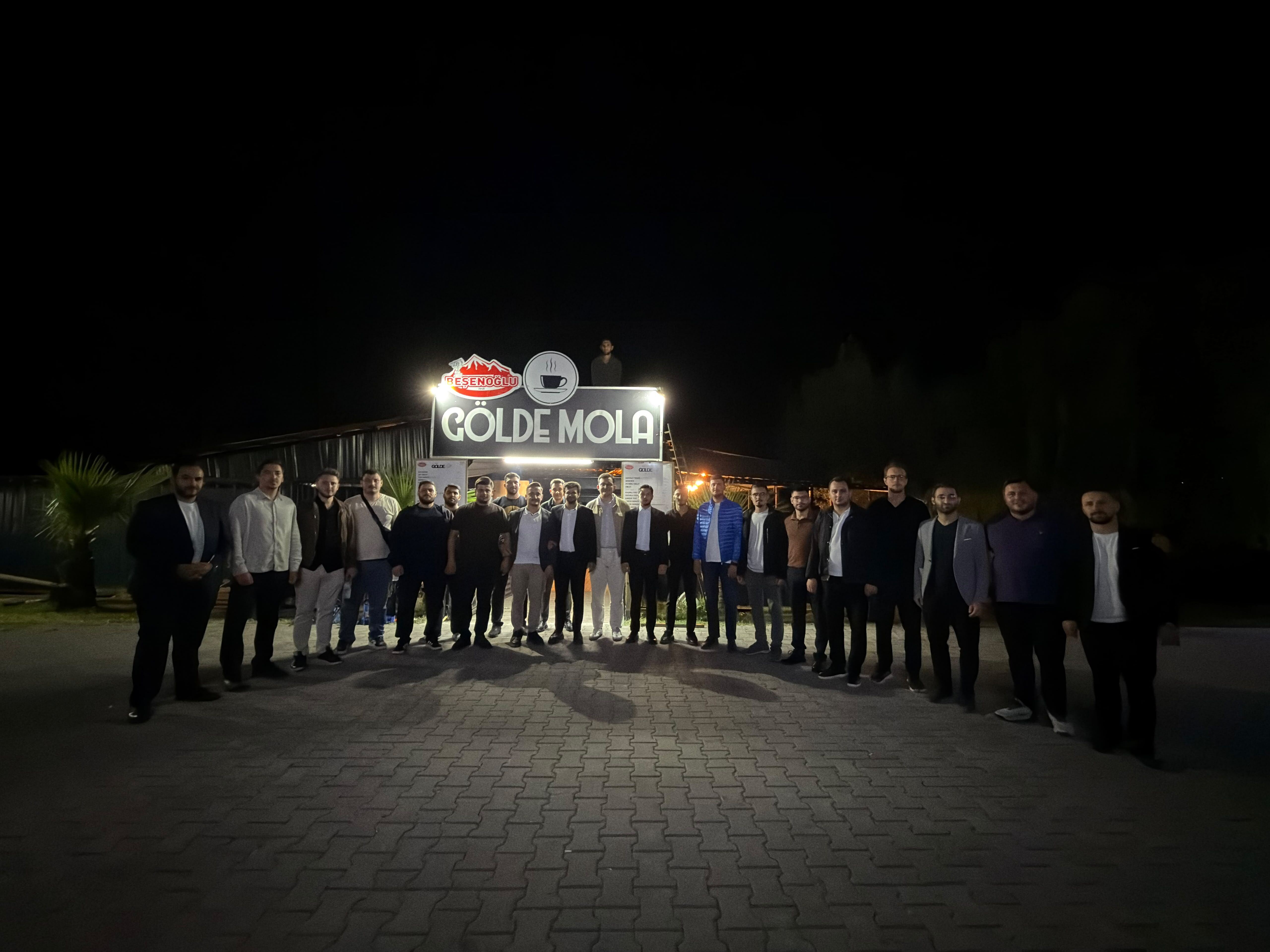 AK PARTİ SAKARYA İL GENÇLİK KOLLARI ARİFİYE’DE İSTİŞARE TOPLANTISINDA BİR ARAYA GELDİ