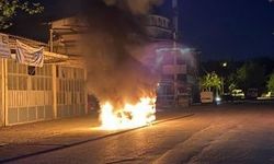 "Arifiye'de İsrail Zulmüne Tepki: Aracını Yaktı!"