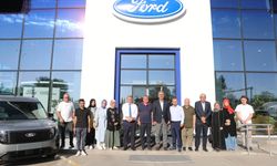 Arifiye'de İş Dünyası ve Siyaset Buluşması: Milletvekili Lütfi Bayraktar İlçemizde Ziyaretlerde Bulundu