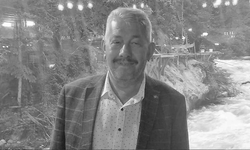 Siyasetin tanınan ismi Selami Öztürk'ten acı haber