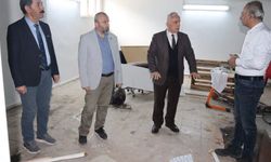 Arifiye Mesleki Eğitim Merkezini ziyaret etti.