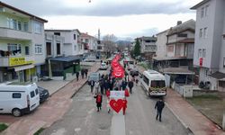 Arifiye’de Bayrak Sevgisi Yürüyüşle Pekiştirildi