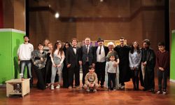 “Faik ile Fadıl Yanlış Anlama" adlı tiyatro gösterisi ilçemizde gerçekleşti