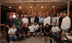 Namağlup Şampiyon Kirazcaspor Kupasını Düzenlenen Gecede Aldı