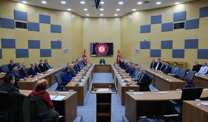 Vali Doğan Başkanlığında Yerel Yönetimlerle İstişare ve Değerlendirme Toplantısı Yapıldı