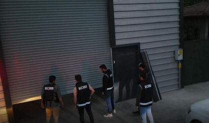 Arifiye'deki fabrikada kaçakçılık operasyonu! 8 milyon liralık malzeme ele geçirildi!