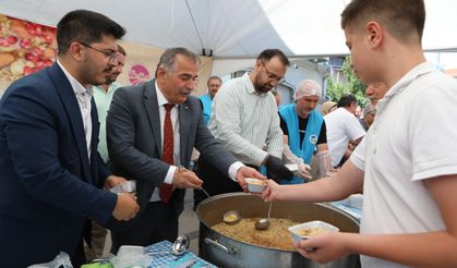 Arifiye’de Aşure Bereketi Vatandaşlarla Paylaşıldı