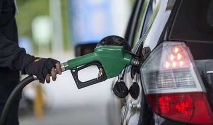 Benzine 1 lira 19 kuruş zam yapıldı! Sakarya'da litresi 53 lira 43 kuruş oldu