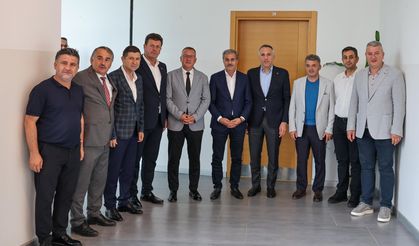 AK Partili belediye başkanları toplandı