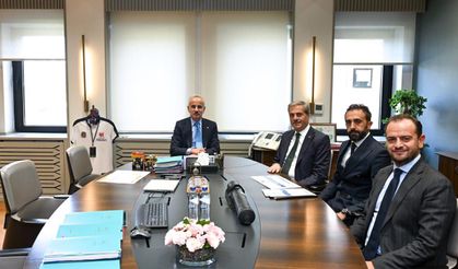 Başkan Alemdar bakanla görüşüp açıkladı! Sakarya'ya yeni çevre yolları geliyor