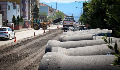 Arifiye Atatürk Caddesi’nde altyapı mesaisi hız kazandı