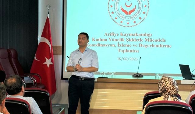 Arifiye'de Kadına Yönelik Şiddetle Mücadele Toplantısı Yapıldı