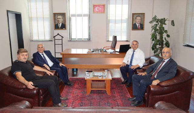 İlçe Milli Eğitim Müdürümüz Ali Dere, Belediye Başkanımızı makamında ziyaret etti.