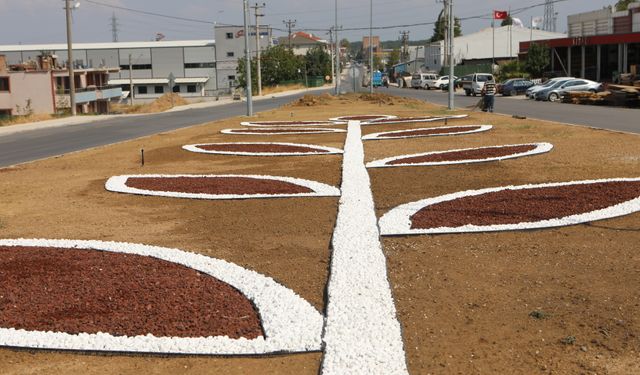 Arifiye Belediyesi Kavşakları Renkli Motiflerle Süslüyor