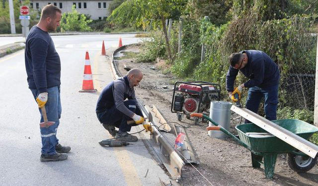 Arifiye Belediyesi Hanlı Girişte Kaldırım çalışmalarına başladı