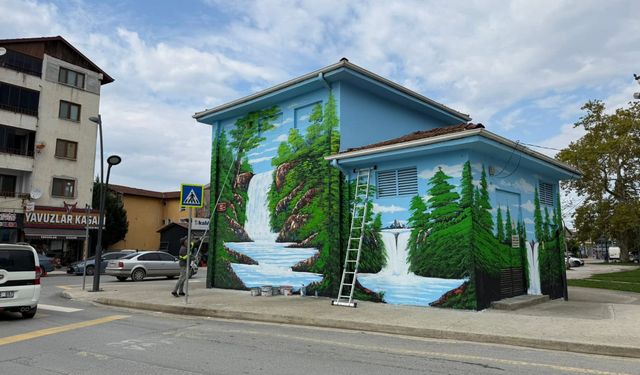 Atatürk Caddesi’ndeki Trafo Binası Estetik Görünüme Kavuşuyor