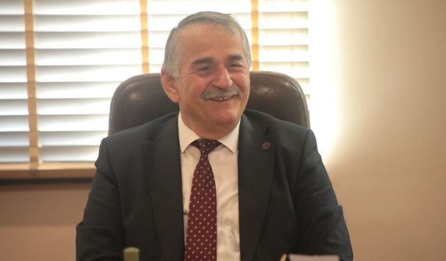 Başkan Karakullukçu’dan ”24 Kasım Öğretmenler Günü” mesajı