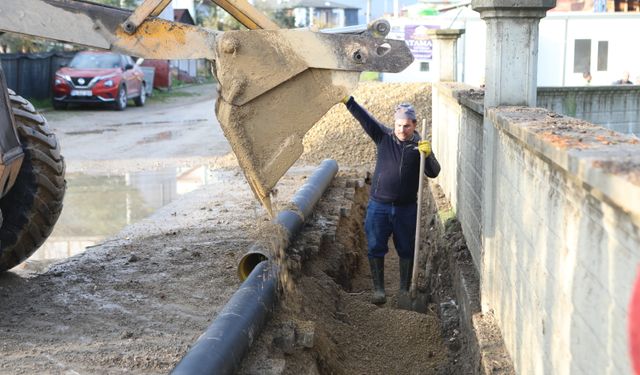 Çerkez Mahallesi’nde Yağmur Suyu Altyapı Çalışmaları Sürüyor