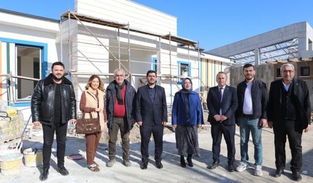 Milletvekili Çiğdem Erdoğan, Gençlik Merkezi ve Yarı Olimpik Yüzme Havuzu inşaasını gezdi