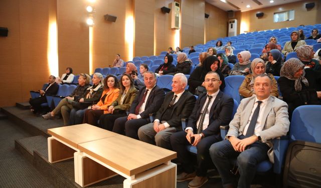 Arifiye’de Dünya Kadınlar Günü Programı Gerçekleştirildi