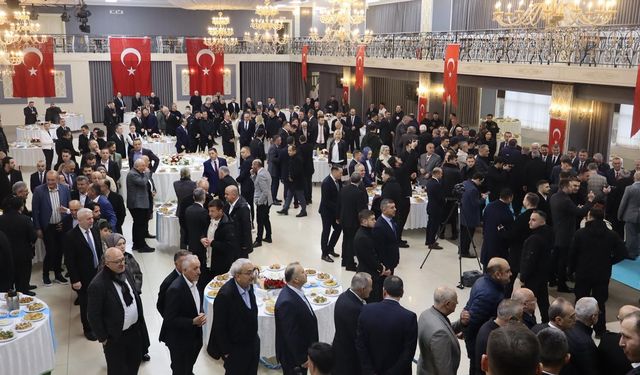 Şehir protokolü bayramlaştı