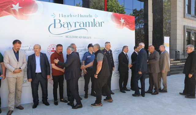 Arifiye Protokolü Bayramlaşma Töreninde Buluştu