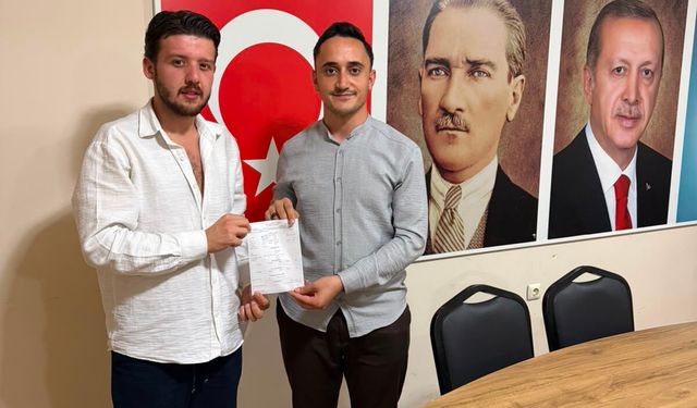 Yeniden Refah Partisi Arifiye Gençlik Kolları Başkanı Saruhan Demirci AK Gençlik Arifiye’ye Katıldı