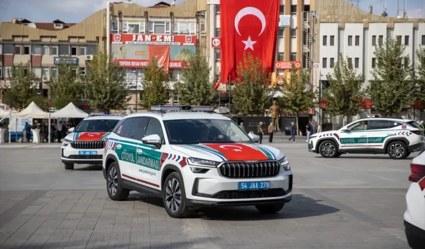 Otoyollarda güvenlik el değiştirdi! Trafik artık jandarma'ya emanet!