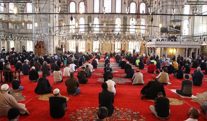 Sakarya'da bayram namazı saat kaçta kılınacak?