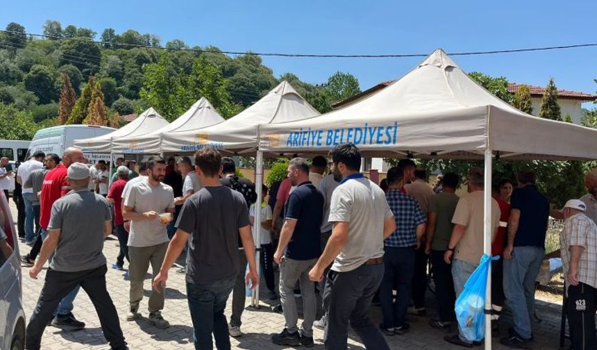 Ahmediye Mahallesinde Aşure ikramı
