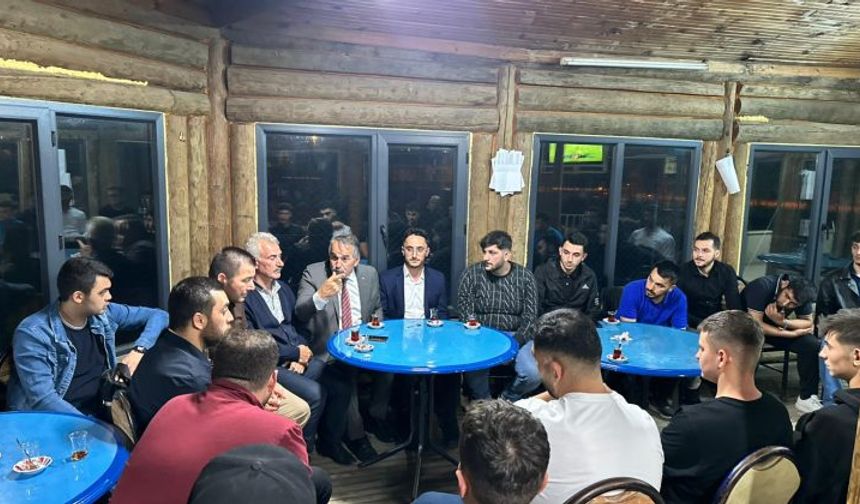 Arifiye AK Gençlik Türkçaybaşı ve Çaybaşıfuadiye Mahallesinde Gençlerle Buluştu