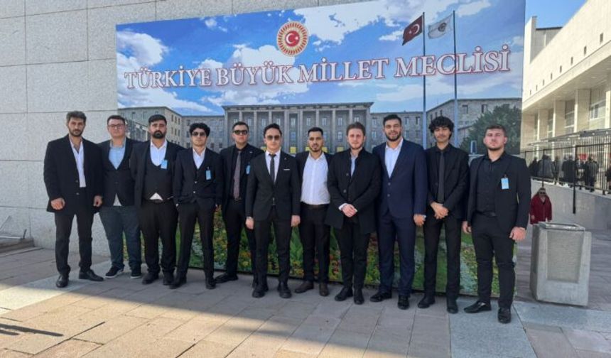 Arifiye AK Gençlik TBMM’de grup toplantısına katıldı