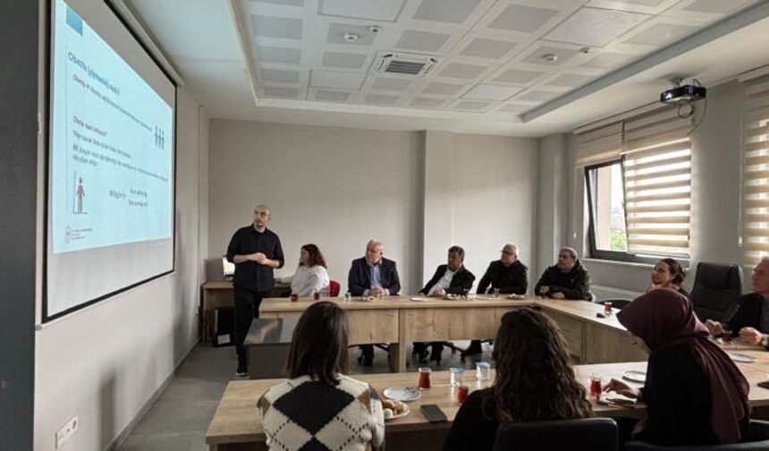 Mahalle Muhtarlarına ”Sağlıklı Hayat Merkezi” Bilgilendirme Toplantısı