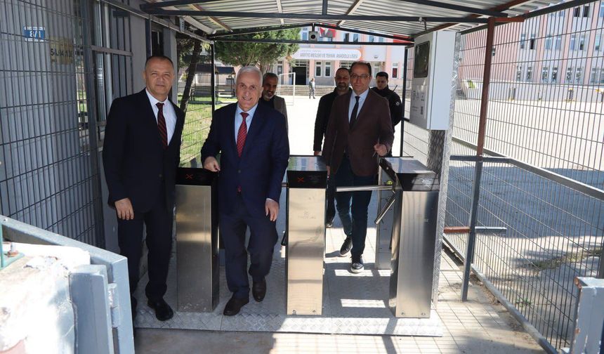 Arifiye’de Öğretmenlerle Buluşma: Eğitimde Ortak Akıl Vurgusu