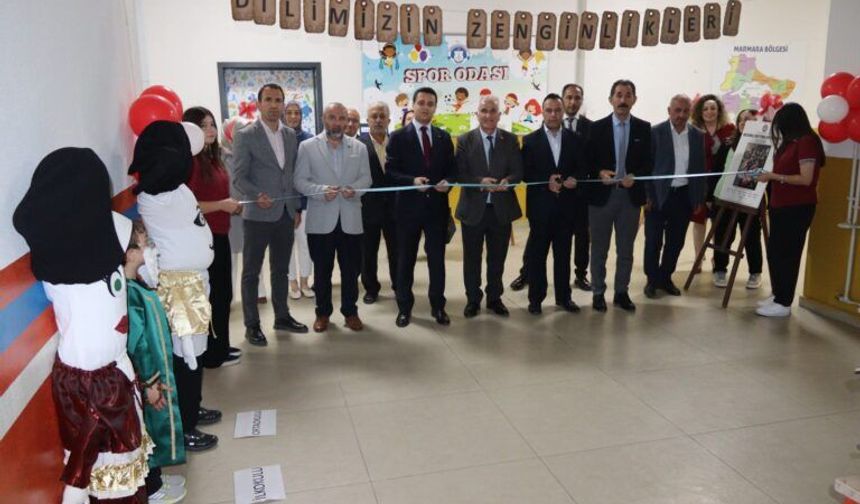 Dilimizin Zenginlikleri Projesi Yıl Sonu Sergisi ve Tiyatro Gösterisi Gerçekleştirildi