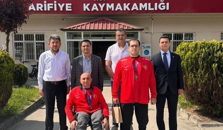 Okçuluk Avrupa Şampiyonasında Dereceye Giren Sporcular Kaymakam Pınar’ı ziyaret etti