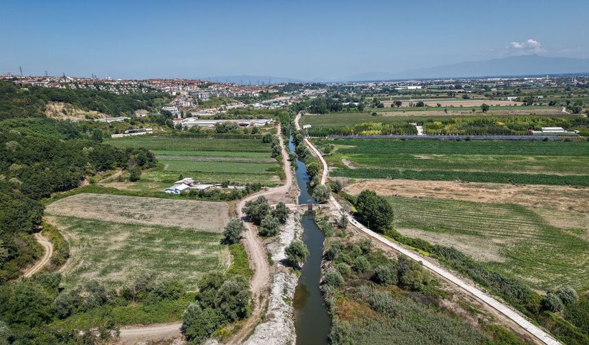 Mollaköy’den Sapanca Gölü'ne iletim sağlayan su koridoru temizlendi